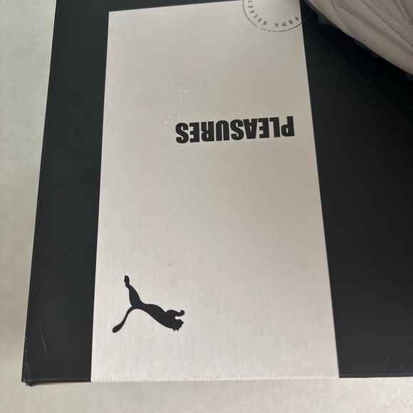 Puma Light Gray Sneakers with Yellow Accent - PUMA SPIREX X PLEASURES - Picture 6 of 12